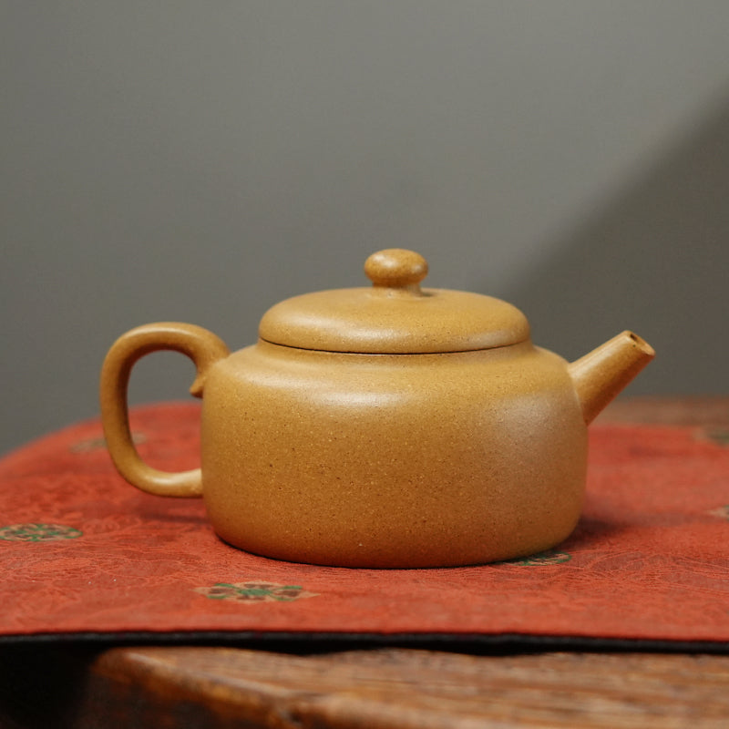 Chuchen Golden Duanni Yixing Zisha Teapot 150 ml