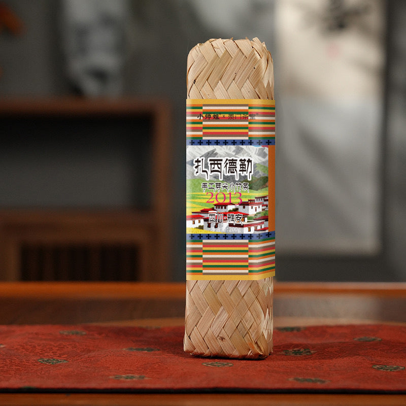 Tashi Delek 2013 Bamboo-Bound Tibetan Dark Tea