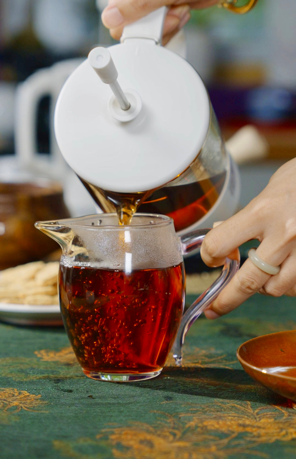 Tashi Delek 2013 Bamboo-Bound Tibetan Dark Tea